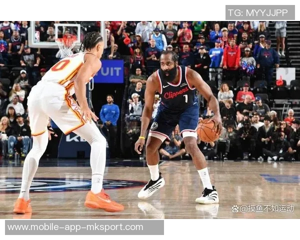 哈登得分25难救主快船战绩仅为2胜6负令人担忧 哈登得分25难救主快船战绩仅为2胜6负令人担忧