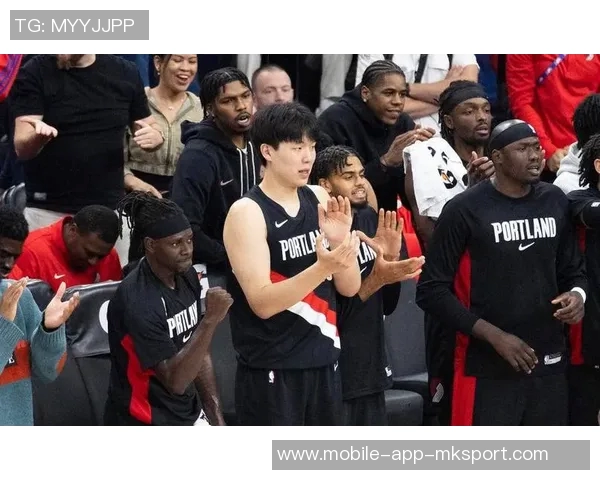 拓媒晒奥尼尔科比合照调侃杨瀚森与布雷克韦斯利的奇妙对比 拓媒晒奥尼尔科比合照调侃杨瀚森与布雷克韦斯利的奇妙对比