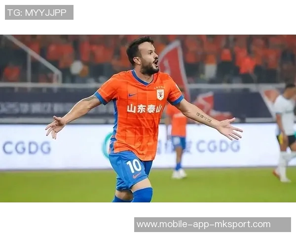 卡扎伊什维利与家人共享休闲时光照片曝光续约泰山仍在悬而未决中 卡扎伊什维利与家人共享休闲时光照片曝光续约泰山仍在悬而未决中