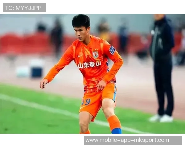 国奥小将陈泽仕坚定信念争中超位置不惧挑战勇往直前